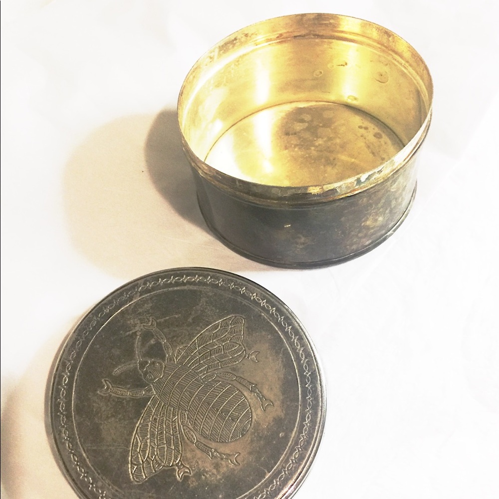 🐝 Sterling Silver Bee Engraved Jewelry Canisters - Picture 3 of 12